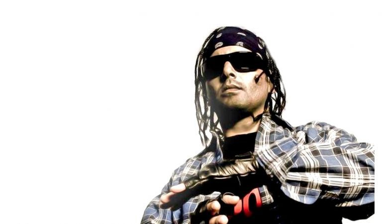 Killa Hakan – Kaçan Kurtulur Şarkı Sözleri