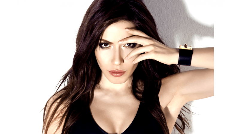 Burcu Güneş – Gül Kokusu Şarkı Sözleri