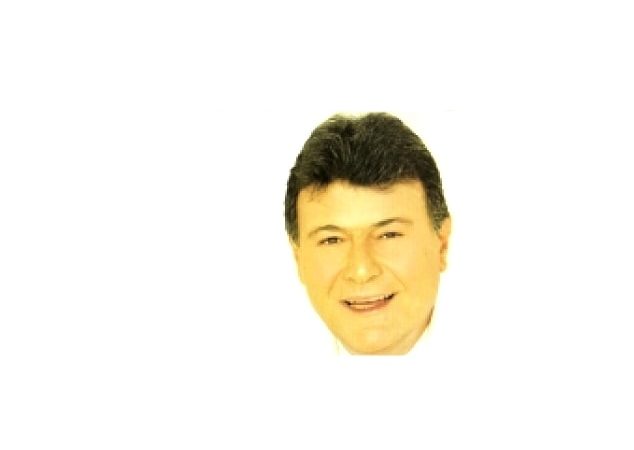 Ferdi Özbeğen – Bir Dinlesen Kalbimi Şarkı Sözleri