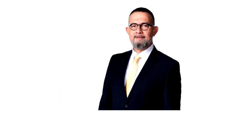 İbrahim Sadri – Öylesine Sevmiştim Şiir Sözleri