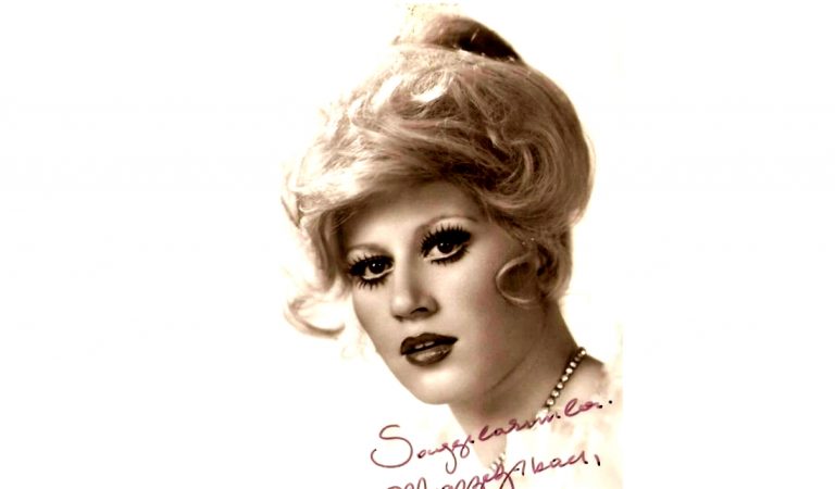 Muazzez Abacı – Yemin Ettim Şarkı Sözleri