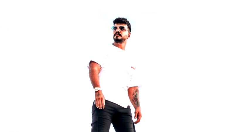 Semih Taşyürek – Dans Edermisin Bizimle Şarkı Sözleri