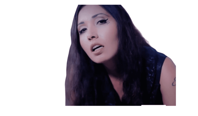 Sinem Sayın – Ta Derinlere Şarkı Sözleri