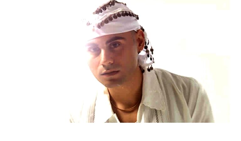 Onur Sevigen – Az Bile Sana Şarkı Sözleri