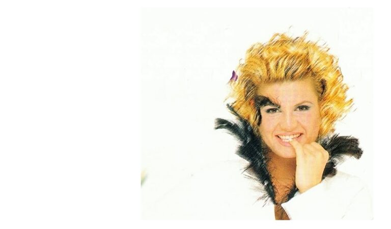 Nilüfer Örer – Mevsim Bahar Şarkı Sözleri