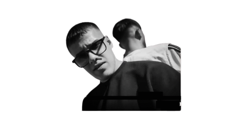 POLİ X EFO – Atasım Var Kendimi Şarkı Sözleri