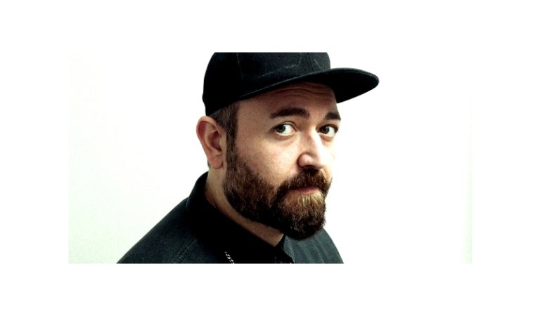 Emre Akbay – Sen Varsın Şarkı Sözleri