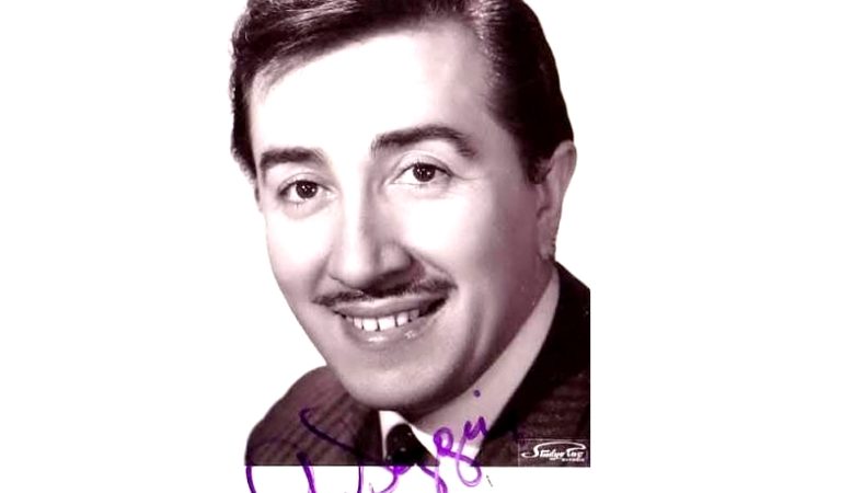 Ahmet Sezgin – Sıla Dağlarında Duman Görünür Şarkı Sözleri